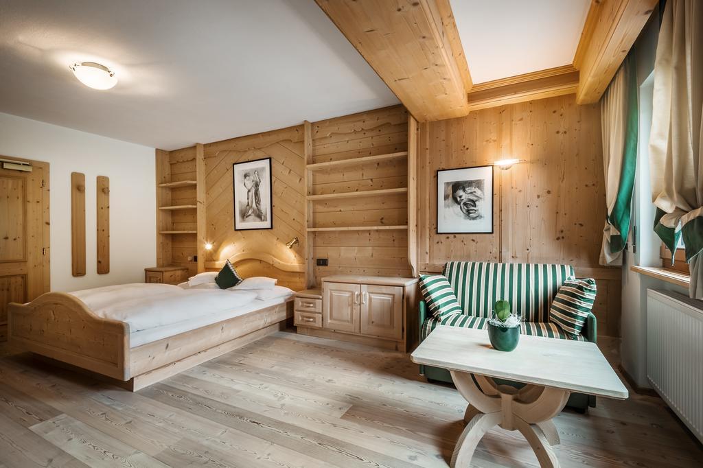Residence Ciasa Planat サン・カッシアーノ エクステリア 写真