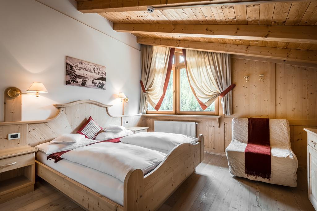 Residence Ciasa Planat サン・カッシアーノ エクステリア 写真