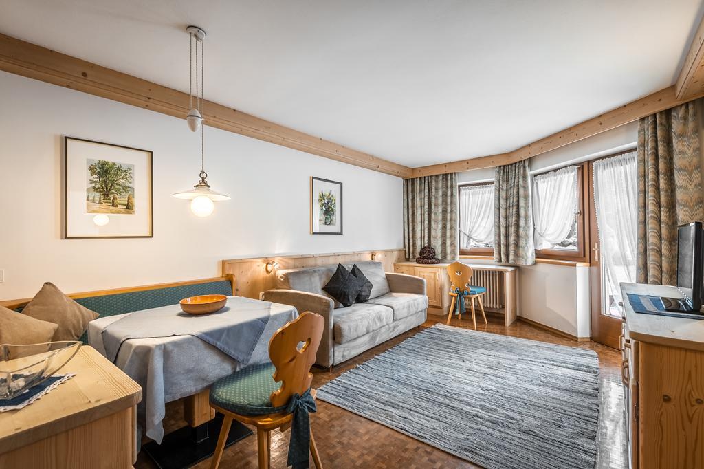 Residence Ciasa Planat サン・カッシアーノ エクステリア 写真