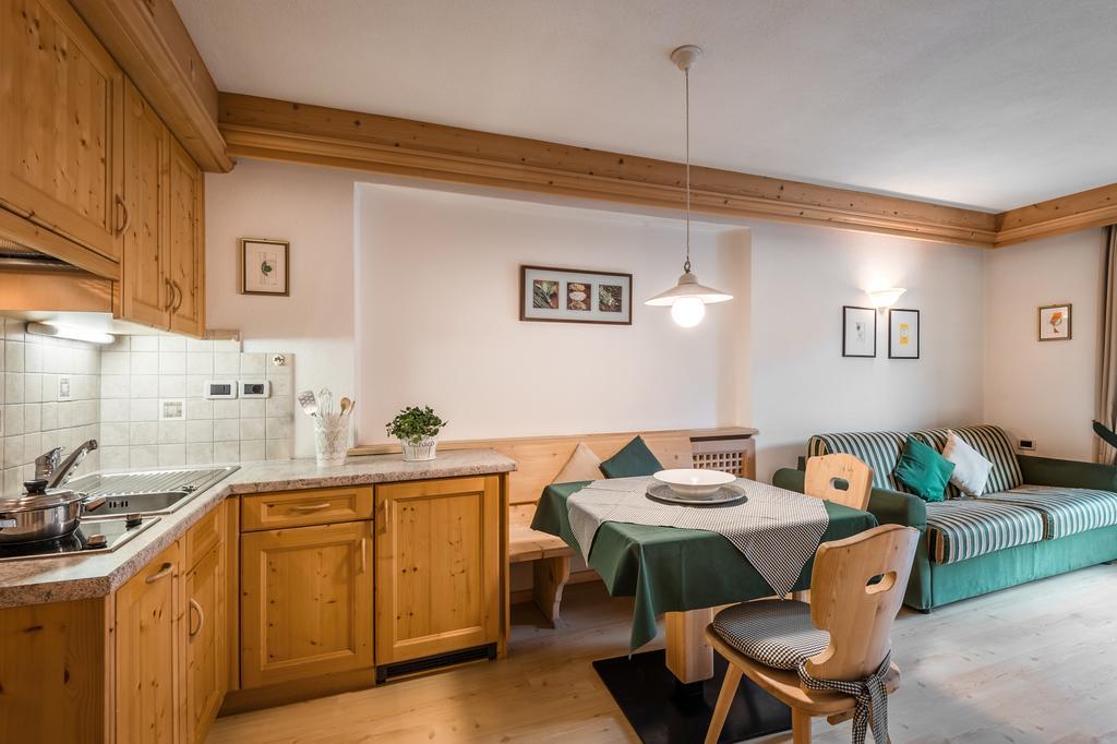 Residence Ciasa Planat サン・カッシアーノ エクステリア 写真