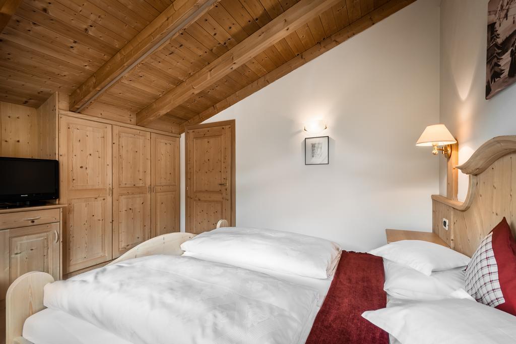 Residence Ciasa Planat サン・カッシアーノ エクステリア 写真