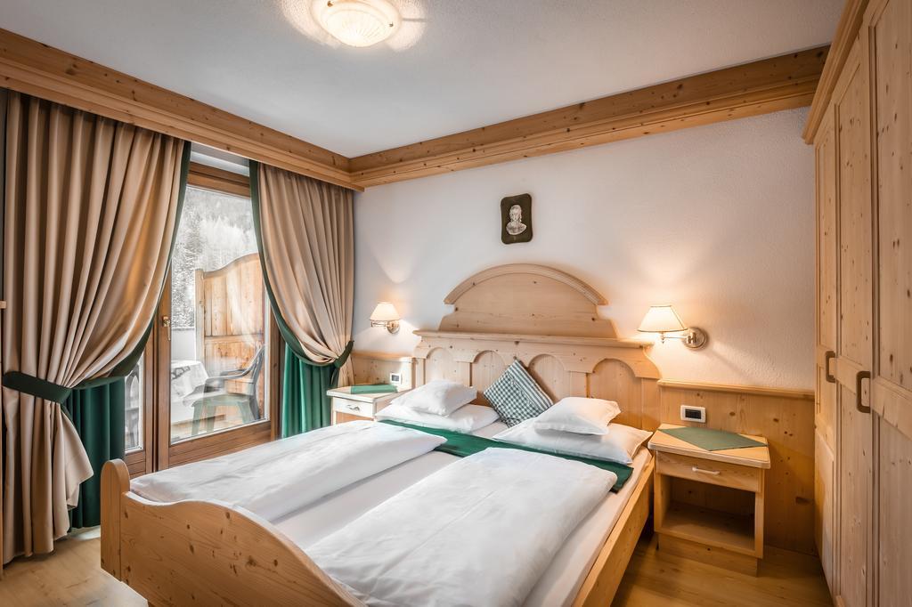 Residence Ciasa Planat サン・カッシアーノ エクステリア 写真